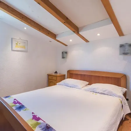 Holiday home Casa Ajla With Private Pool Velovici