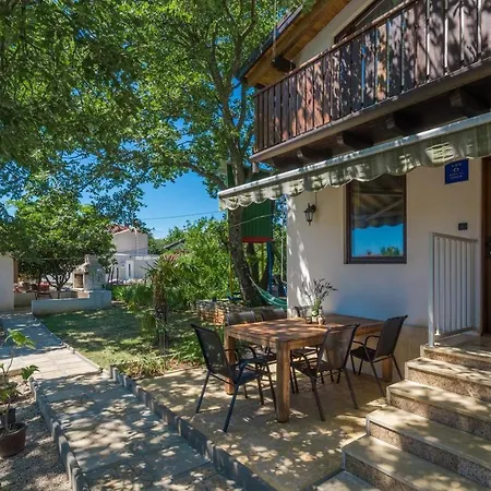 Casa Ajla With Private Pool Tatil Evi