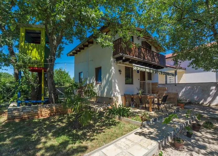 Vakantiehuis Casa Ajla With Private Pool Velovici