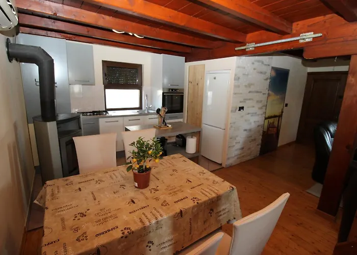 Vakantiehuis Casa Ajla With Private Pool