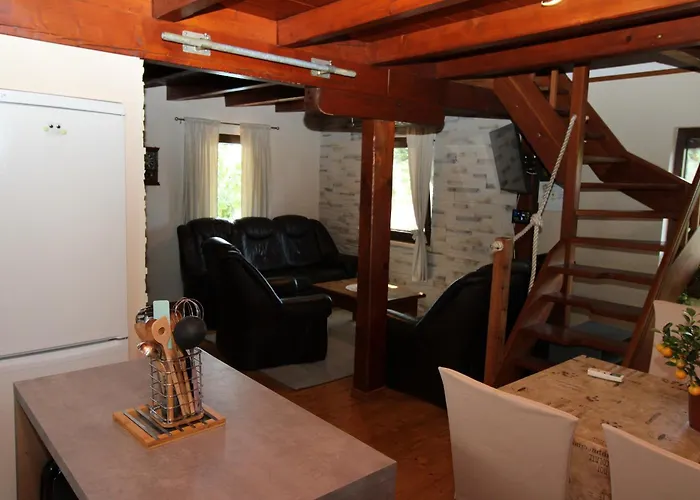 Vakantiehuis Casa Ajla With Private Pool *